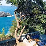 The Life 4* Limniónas