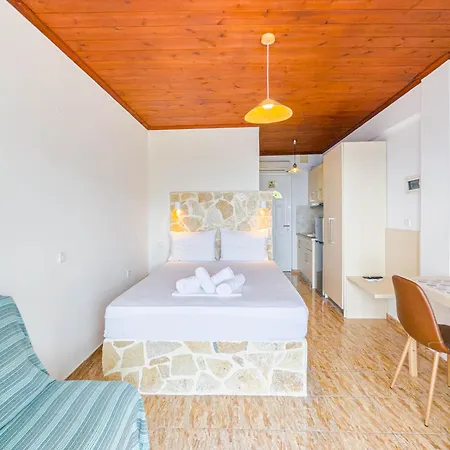 The Life ゲストハウス Limniónas